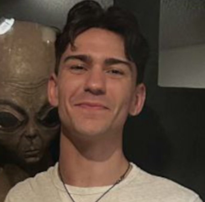 Jon Schiller headshot